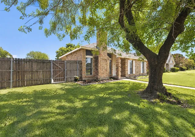 Photo 3 of Single family home for sale at 2650 Princewood Dr, Garland, TX 75040 | MLS# 21401826 | Listing updated on 2026-10-10