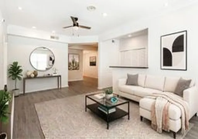 Photo 2 of Condo for sale at 4104 N Hall St #216, Dallas, TX 75219 | MLS# 21400519 | Listing updated on 2026-10-04