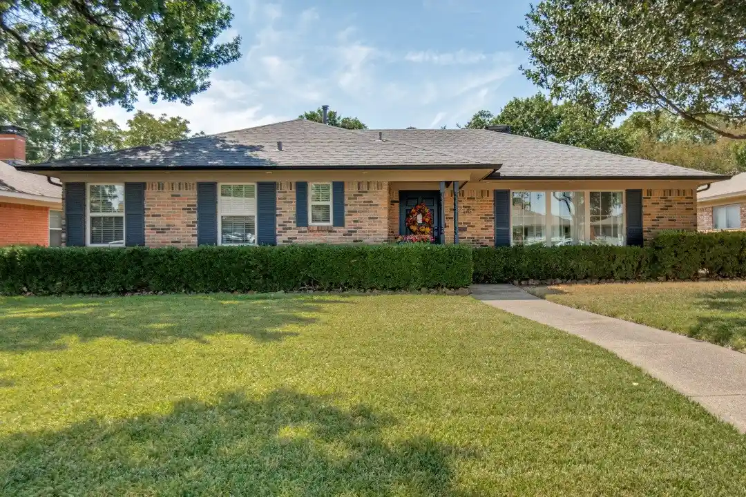 Photo 1 of Single family home for sale at 10408 Vistadale Dr, Dallas, TX 75238 | MLS# 21397339 | Listing updated on 2026-10-25