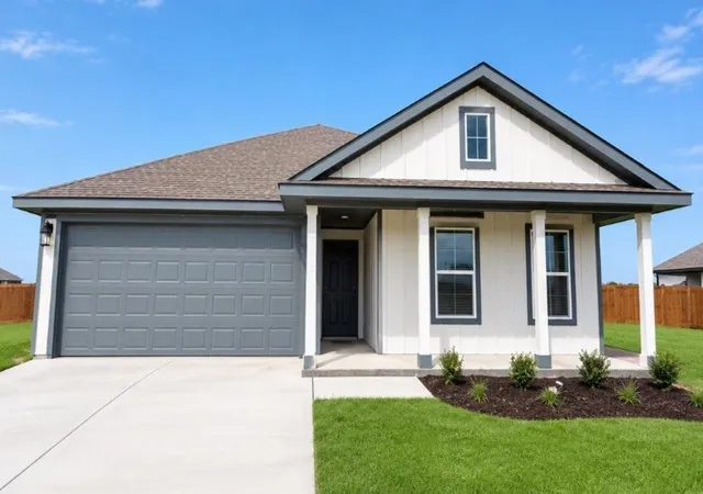 Photo 1 of Single family home for sale at 116 Tributary Ln, Bridgeport, TX 76246 | MLS# 21401396 | Listing updated on 2026-10-02
