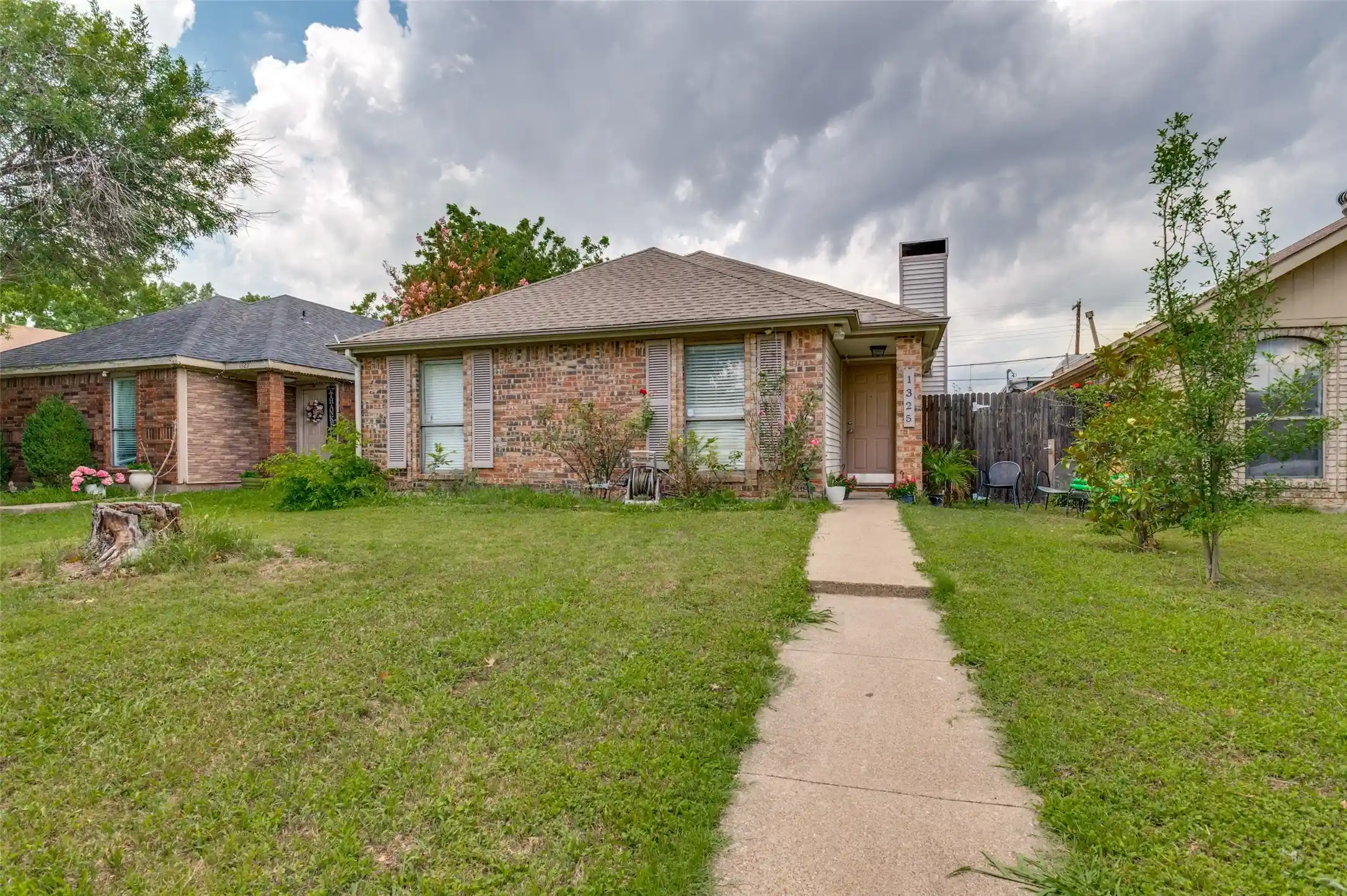 Photo 1 of Single family home for sale at 1325 Abbott Dr, Irving, TX 75060 | MLS# 21401863 | Listing updated on 2026-10-19