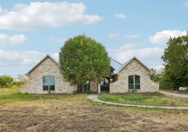 Photo 1 of Single family home for sale at 6620 Montgomery Rd, Midlothian, TX 76065 | MLS# 21394697 | Listing updated on 2026-10-02