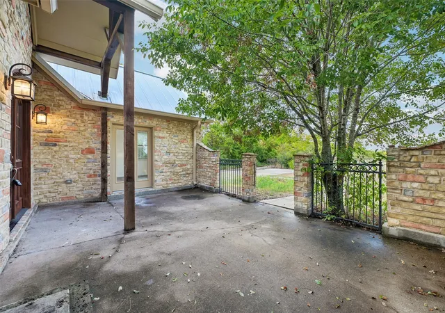 Photo 4 of Single family home for sale at 6620 Montgomery Rd, Midlothian, TX 76065 | MLS# 21394697 | Listing updated on 2026-10-02
