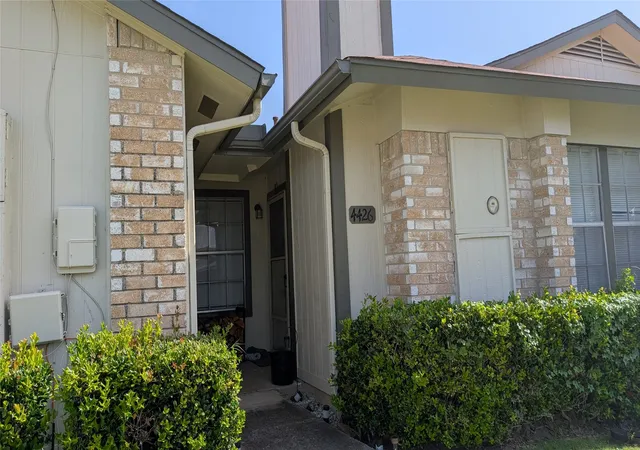 Photo 2 of Townhouse for sale at 4426 Wind River Ln, Garland, TX 75042 | MLS# 21401882 | Listing updated on 2026-10-02