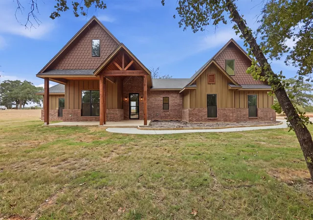 Photo 1 of Single family home for sale at 3031 Powell Cemetery Rd, Tolar, TX 76476 | MLS# 21401032 | Listing updated on 2026-10-02