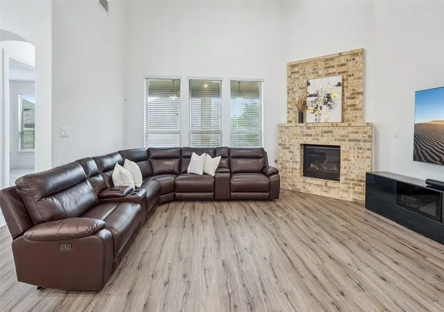 Photo 2 of Single family home for sale at 1521 Wren St, Argyle, TX 76226 | MLS# 21400960 | Listing updated on 2026-10-10