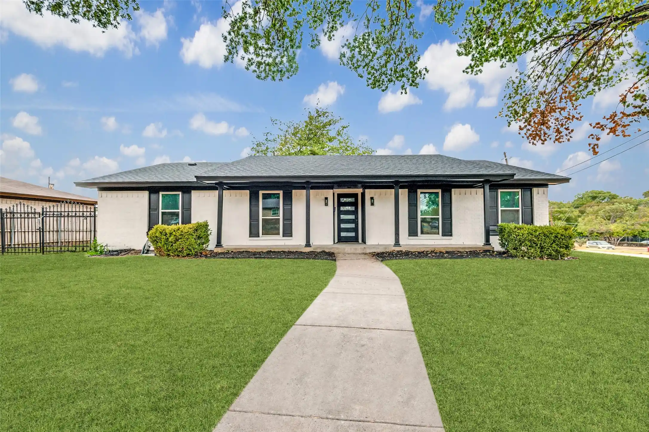 Photo 1 of Single family home for sale at 5445 Enderly Pl, Dallas, TX 75227 | MLS# 21401789 | Listing updated on 2026-10-28