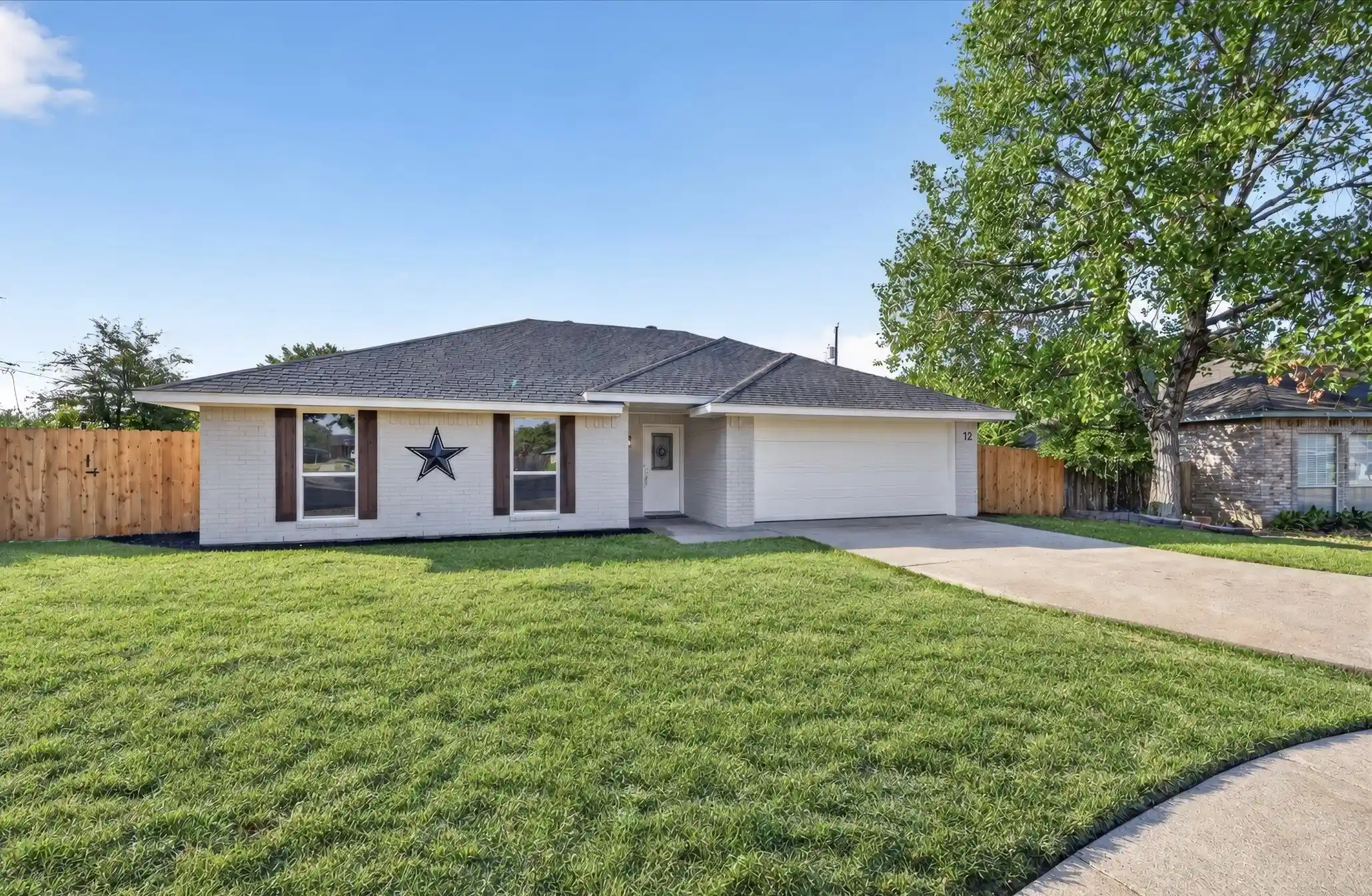 Single family home for sale at 12 States Ave, Midlothian, TX 76065 | MLS# 21394711