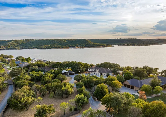 Photo 2 of Single family home for sale at 4877 Pike Rd, Graham, TX 76450 | MLS# 21400958 | Listing updated on 2026-10-07