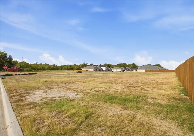 Photo 1 of Sale Pending at 265 Trevor Ln, Greenville, TX 75402 | MLS# 21396546 | Listing updated on 2026-10-06