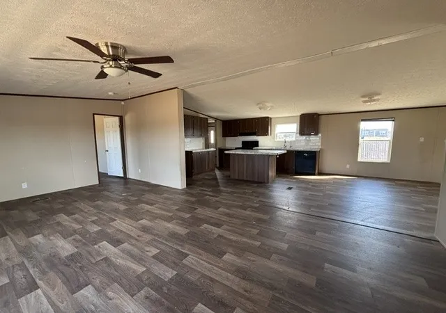Photo 2 of Manufactured home for sale at 141 Private Rd 3814, Springtown, TX 76082 | MLS# 21401977 | Listing updated on 2026-10-03
