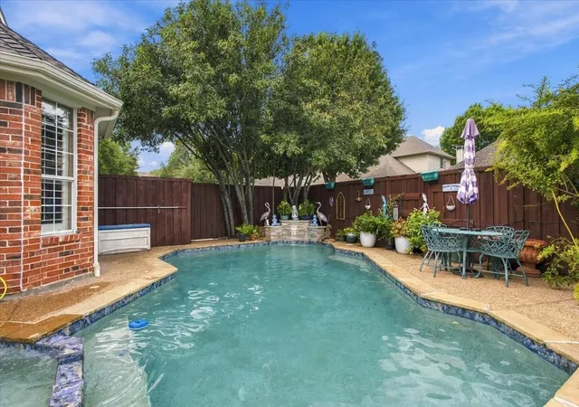 Single family home for sale at 9205 Cedardale Dr, Plano, TX 75025 | MLS# 21401298