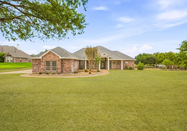 Photo 1 of Single family home for sale at 2105 Wood Duck Ln, Granbury, TX 76049 | MLS# 21380359 | Listing updated on 2026-10-06