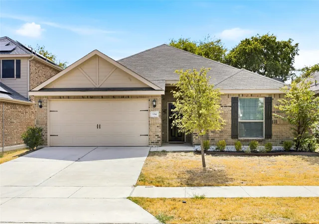 Photo 1 of Single family home for sale at 124 Morning Glory Dr, Sanger, TX 76266 | MLS# 21398064 | Listing updated on 2026-10-04