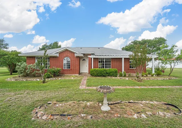 Photo 1 of Single family home for sale at 689 Lcr 662, Kosse, TX 76653 | MLS# 21401991 | Listing updated on 2026-10-03