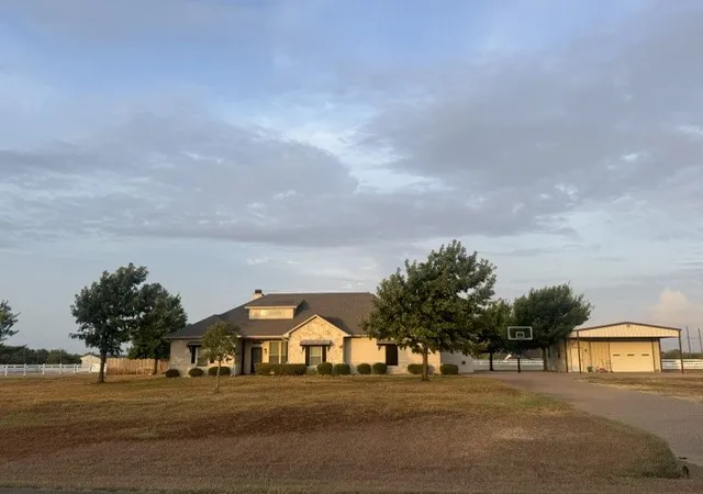 Photo 1 of Sale Pending at 506 Casa Del Rancho Rd, Lorena, TX 76655 | MLS# 21402005 | Listing updated on 2026-10-02