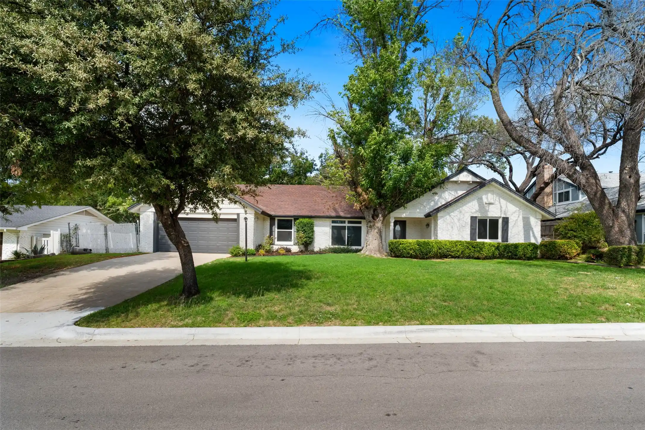Photo 1 of Single family home for sale at 8116 Bangor Dr, Benbrook, TX 76116 | MLS# 21401034 | Listing updated on 2026-10-21