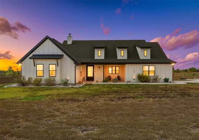 Single family home for sale at 446 Wade Dr, Eddy, TX 76524 | MLS# 21401299