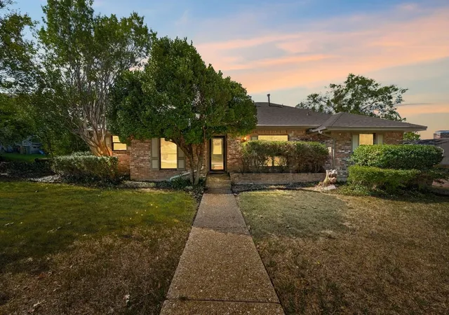 Single family home for sale at 203 Becky Ln, Rockwall, TX 75087 | MLS# 21401851