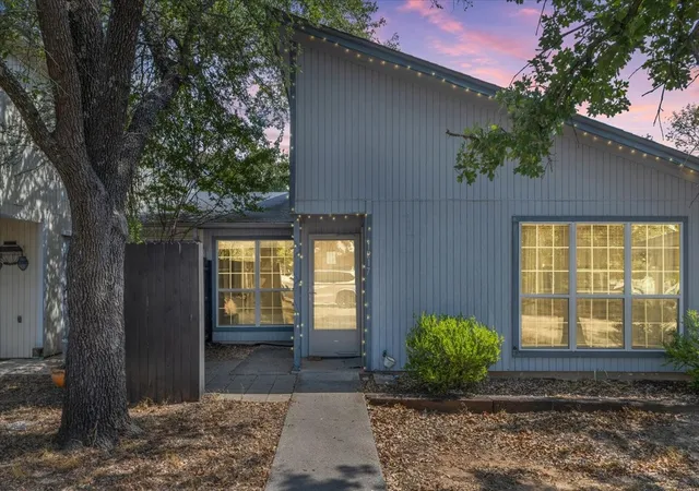 Photo 1 of Single family home for sale at 1217 Elm Ct, Runaway Bay, TX 76426 | MLS# 21401954 | Listing updated on 2026-10-06