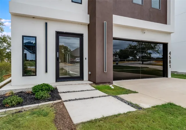 Photo 3 of Single family home for sale at 4581 N Shore Dr, The Colony, TX 75056 | MLS# 21401085 | Listing updated on 2026-10-05