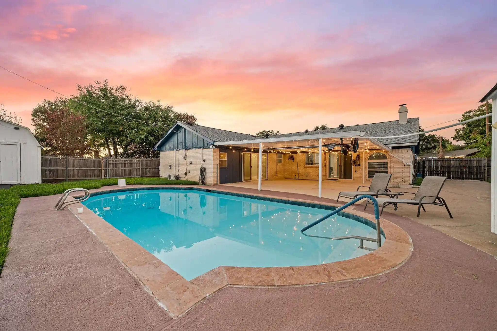 Single family home for sale at 633 Lewis Dr, Hurst, TX 76054 | MLS# 21396481