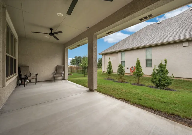 Photo 2 of Single family home for sale at 9621 Creekwood Dr, Denton, TX 76207 | MLS# 21401915 | Listing updated on 2026-10-03