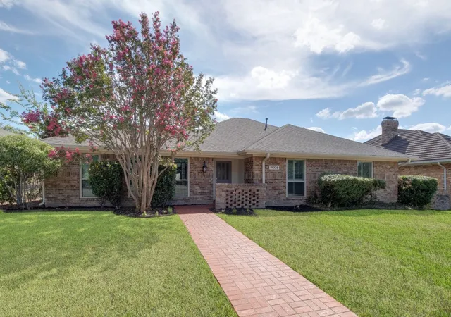 Photo 3 of Single family home for sale at 9006 Church Rd, Dallas, TX 75231 | MLS# 21395190 | Listing updated on 2026-10-06