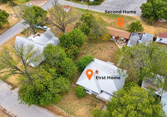 Photo 1 of Single family home for sale at 405 N Pearl St, Comanche, TX 76442 | MLS# 21399842 | Listing updated on 2026-10-03