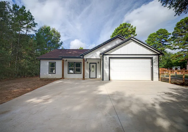 Photo 2 of Single family home for sale at 164 County Rd 2157, Quitman, TX 75783 | MLS# 21402060 | Listing updated on 2026-10-02