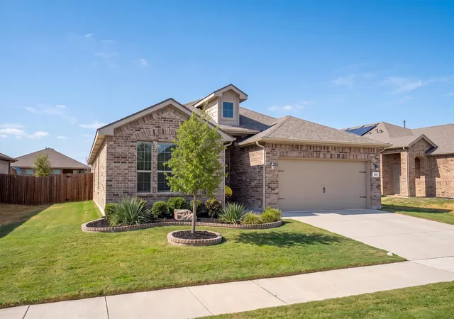 Photo 4 of Single family home for sale at 146 Hawksbill Ln, Rhome, TX 76078 | MLS# 21392029 | Listing updated on 2026-10-04