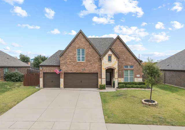 Photo 3 of Single family home for sale at 639 Woodridge Dr, Little Elm, TX 75068 | MLS# 21401657 | Listing updated on 2026-10-03