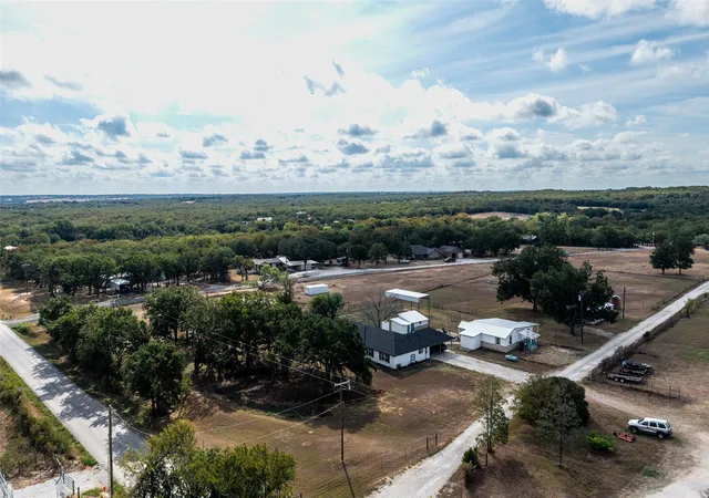Photo 2 of Single family home for sale at 1290 County Rd 3355, Paradise, TX 76073 | MLS# 21402006 | Listing updated on 2026-10-10