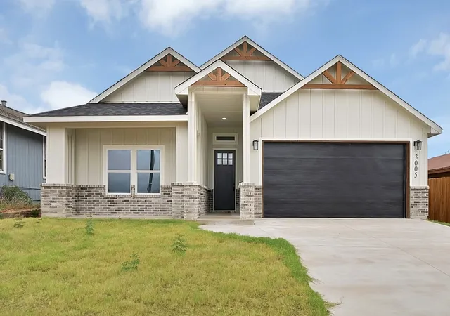 Photo 2 of Single family home for sale at 3005 Hanna Ave, Fort Worth, TX 76106 | MLS# 21402079 | Listing updated on 2026-10-10