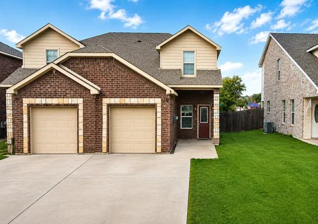 Photo 1 of Multi family home for sale at 904 Parkplace Ridge, Princeton, TX 75407 | MLS# 21402164 | Listing updated on 2026-10-10