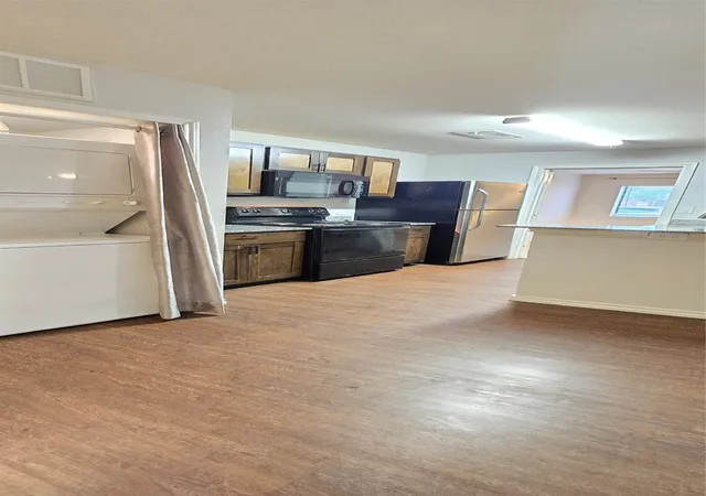 Photo 2 of Condo for sale at 9837 Walnut St #101, Dallas, TX 75243 | MLS# 21402174 | Listing updated on 2026-10-06