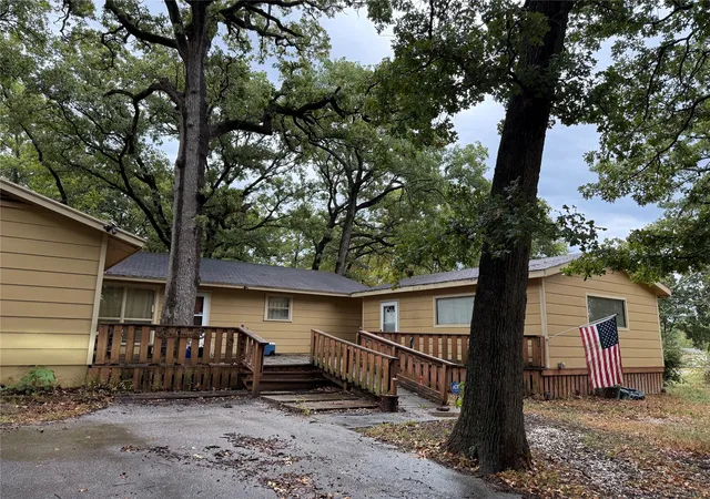 Photo 1 of Single family home for sale at 114 Los Arboles St, Gun Barrel City, TX 75156 | MLS# 21401443 | Listing updated on 2026-10-02