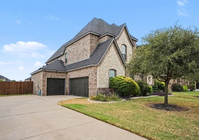 Photo 3 of Single family home for sale at 504 Stillwater Dr, Waxahachie, TX 75165 | MLS# 21399878 | Listing updated on 2026-10-07