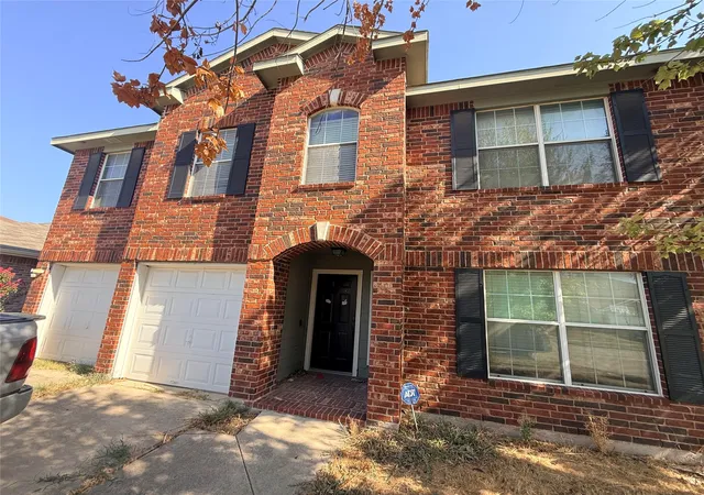 Single family home for sale at 812 Jockey Clb Ln, Fort Worth, TX 76179 | MLS# 21402204 | Listing updated on 2026-10-02