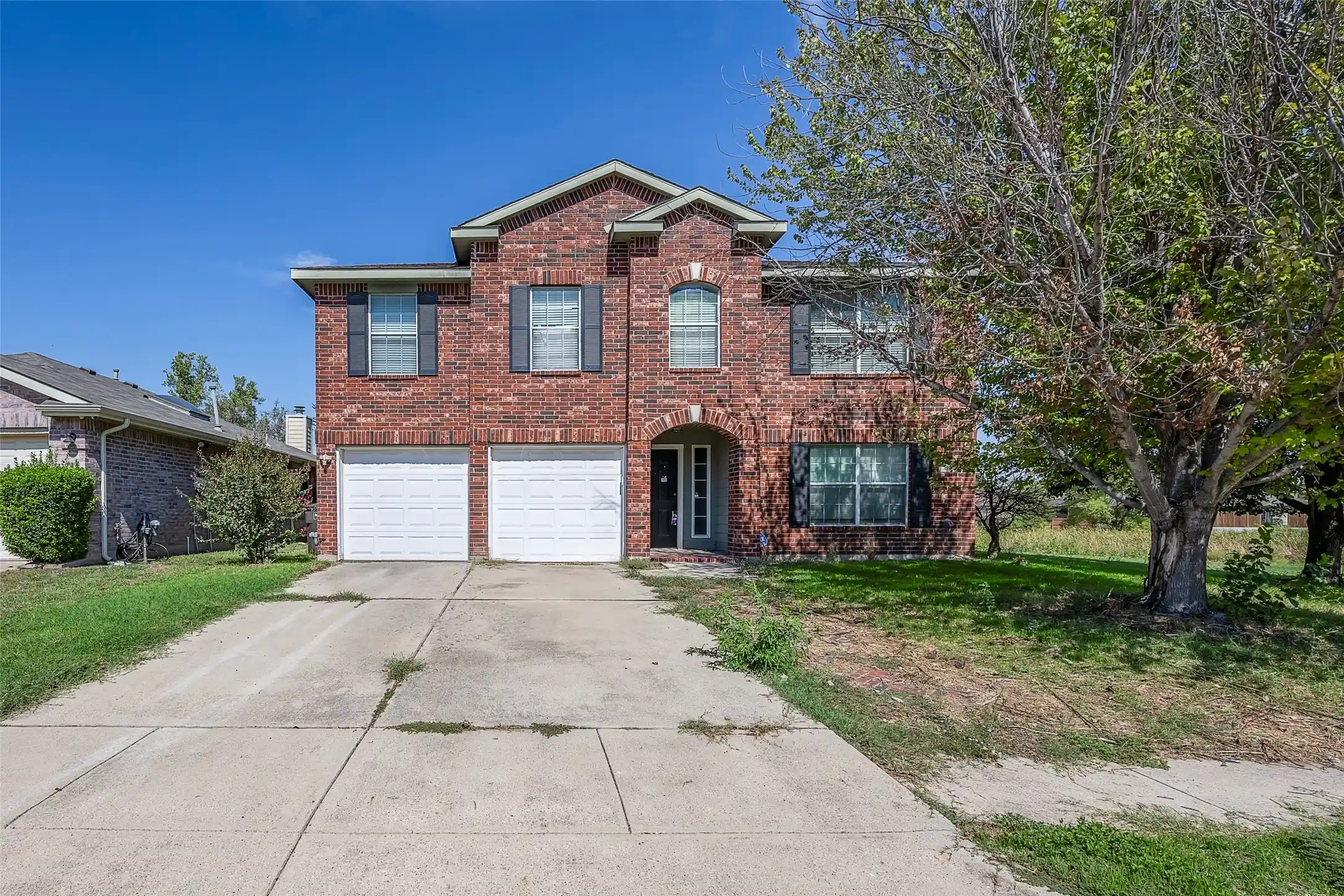 Photo 1 of Single family home for sale at 812 Jockey Clb Ln, Fort Worth, TX 76179 | MLS# 21402204 | Listing updated on 2026-10-13