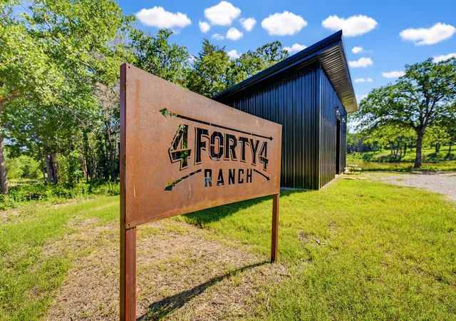 Single family home for sale at Tbd County Rd 1270, Alvord, TX 76225 | MLS# 21402178