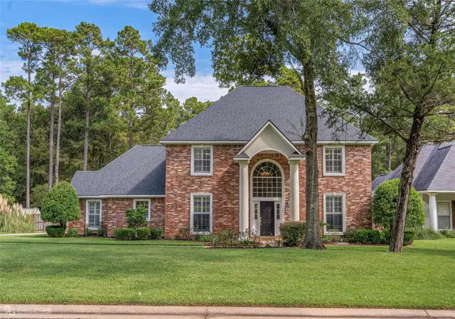 Photo 1 of Single family home for sale at 2921 N Pointe Dr, Shreveport, LA 71106 | MLS# 21397682 | Listing updated on 2026-10-05