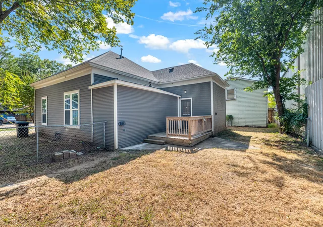 Photo 2 of Single family home for sale at 103 May Ave, Cleburne, TX 76031 | MLS# 21398786 | Listing updated on 2026-10-03