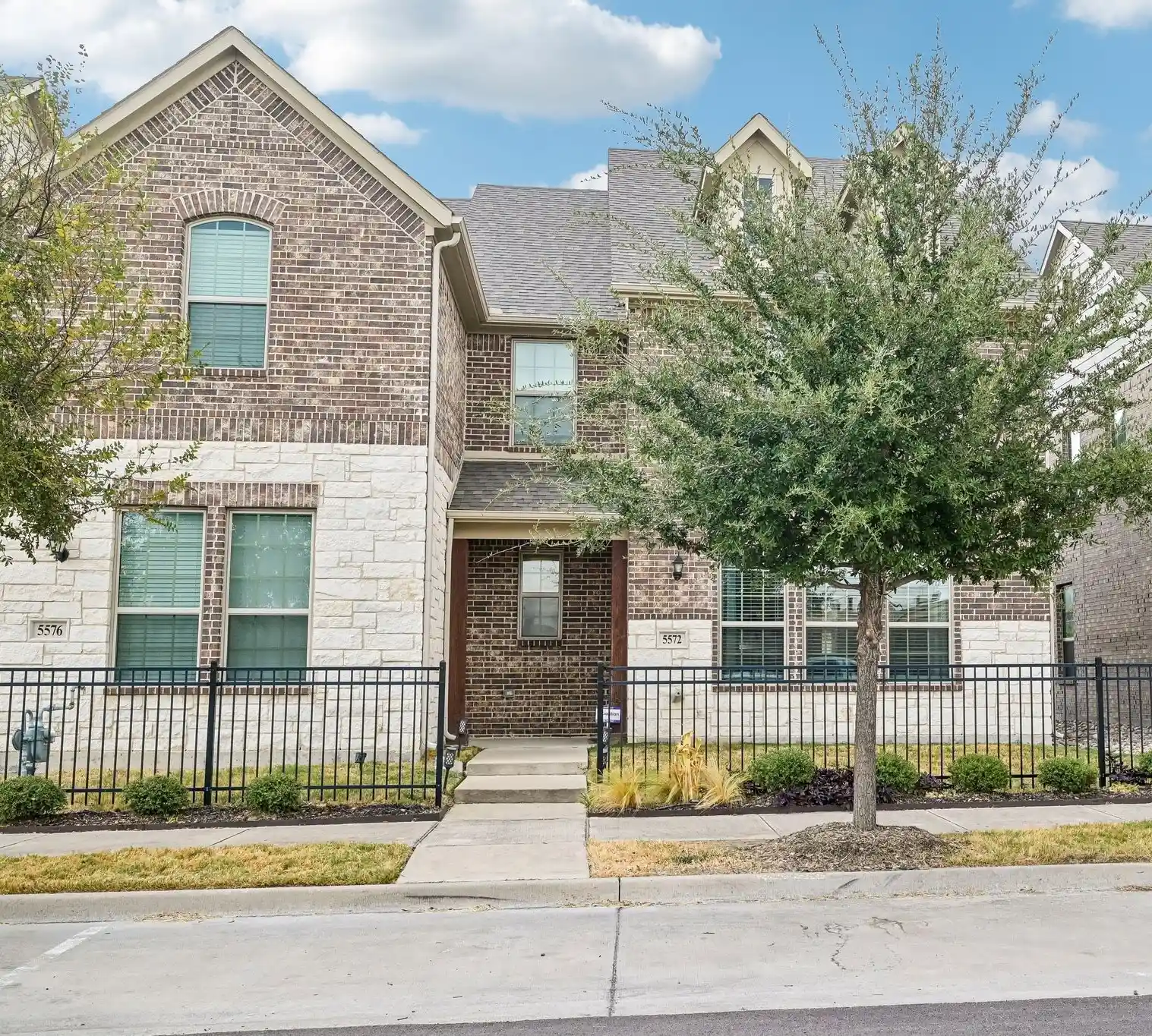 Photo 1 of Townhouse for sale at 5572 Kilmer Dr, North Richland Hills, TX 76180 | MLS# 21401956 | Listing updated on 2026-10-24