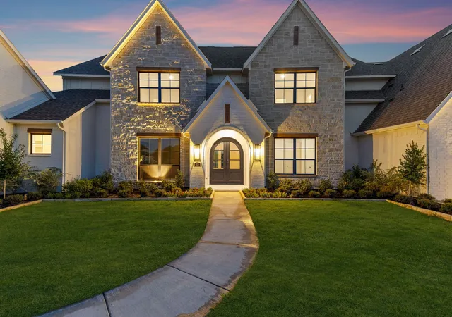 Photo 1 of Mansion for sale at 313 Chapel View Ct, Rockwall, TX 75032 | MLS# 21402355 | Listing updated on 2026-10-03