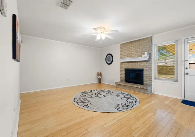 Photo 3 of Single family home for sale at 6205 Sunnybrook Dr, Fort Worth, TX 76148 | MLS# 21400345 | Listing updated on 2026-10-10