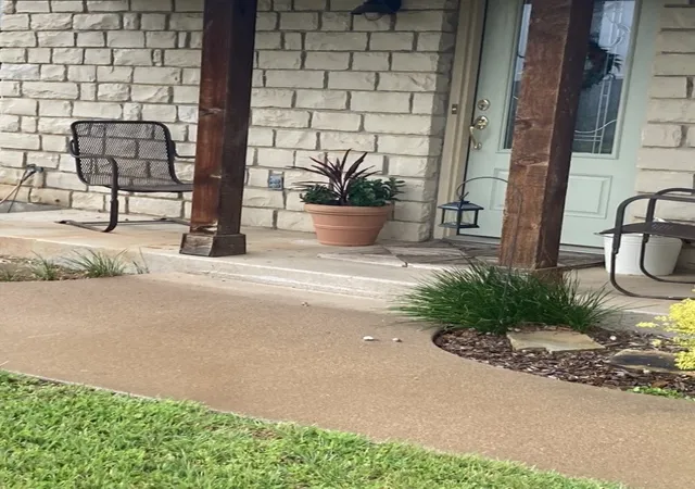 Photo 2 of Single family home for sale at 700 Aqua Vista Dr, Granbury, TX 76049 | MLS# 21401040 | Listing updated on 2026-10-08