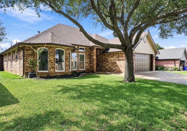 Photo 1 of Single family home for sale at 6036 Sundown Dr, Watauga, TX 76148 | MLS# 21401430 | Listing updated on 2026-10-03