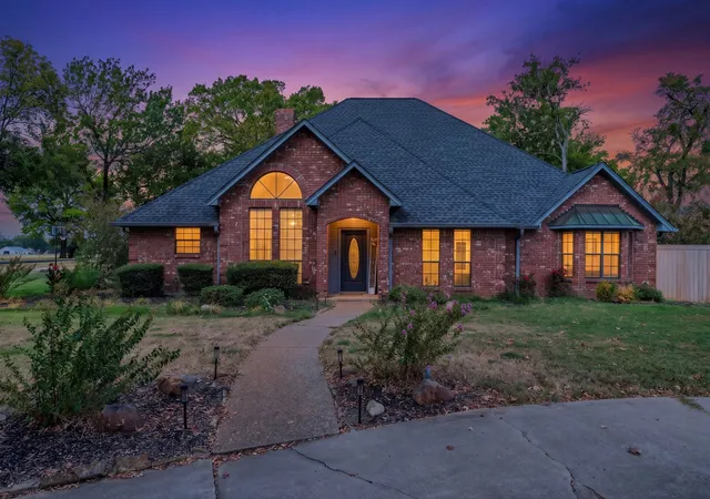Photo 1 of Single family home for sale at 101 Briarwood St, Sulphur Springs, TX 75482 | MLS# 21400266 | Listing updated on 2026-10-03