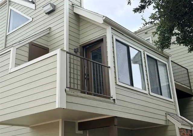 Photo 3 of Condo for sale at 3117 Sondra Dr #205, Fort Worth, TX 76107 | MLS# 21400314 | Listing updated on 2026-10-10